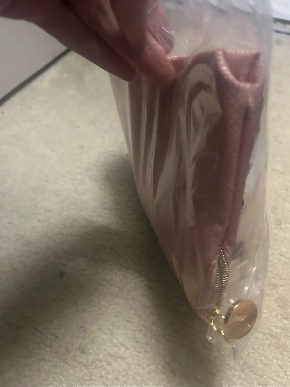 NWT ESTEE LAUDAR 5 piece gift set with pink shimmer cosmetics bag.